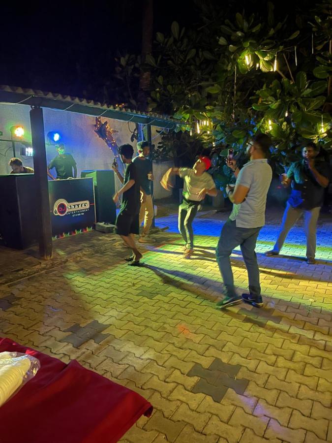 Oyo 459 Barasti Beach Resort Kalutara Eksteriør bilde