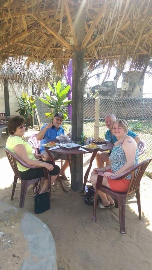 Oyo 459 Barasti Beach Resort Kalutara Eksteriør bilde